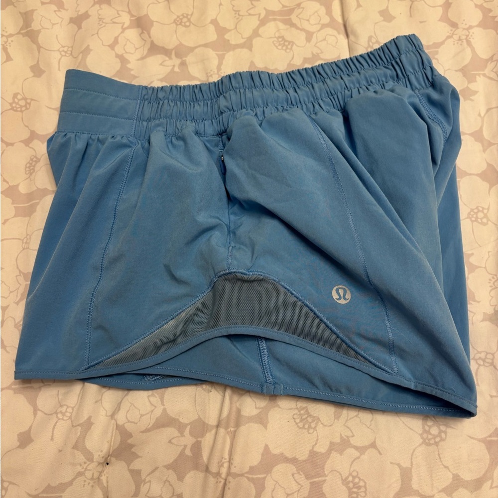 Lululemon Hotty Hot size 6 light blue new w out tags!